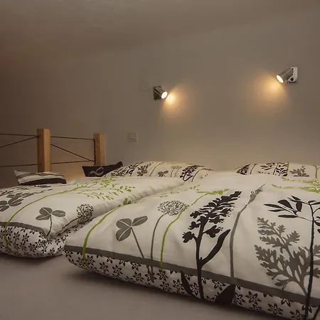 Urban Dreams Apartment *