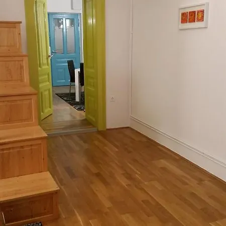 Apartment Urban Dreams *